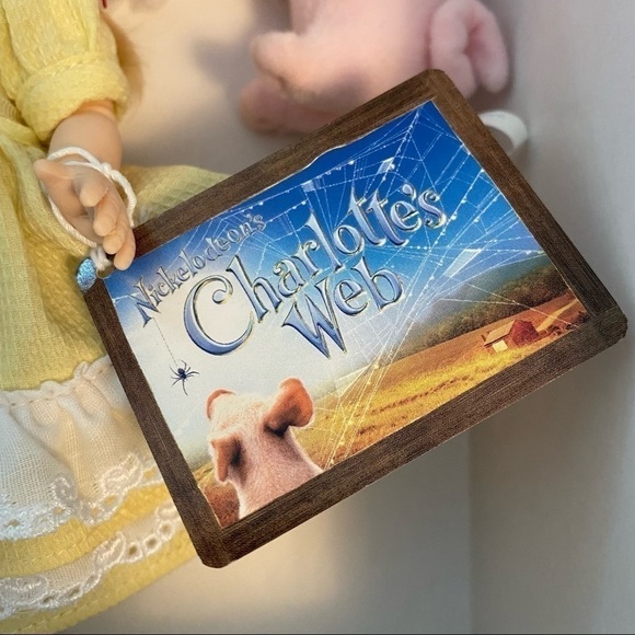 MADAME Alexander Nickelodeon's 2006 Charlotte's Web With Box - Picture 8 of 13